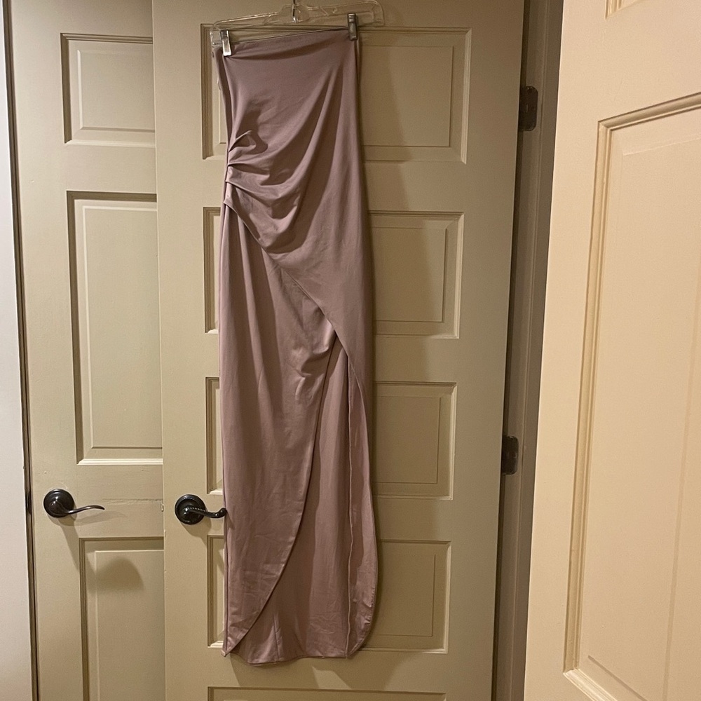 Elegant mauve Women's  long gown with front split . Side zip stretchy fabric